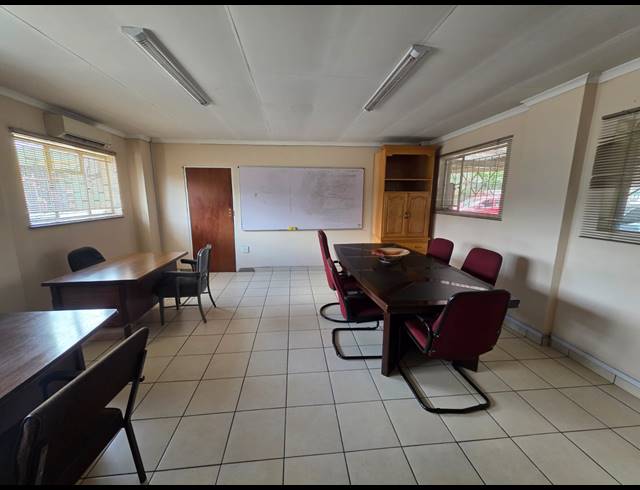 830M² BUSINESS FOR SALE IN DUNCANVILLE